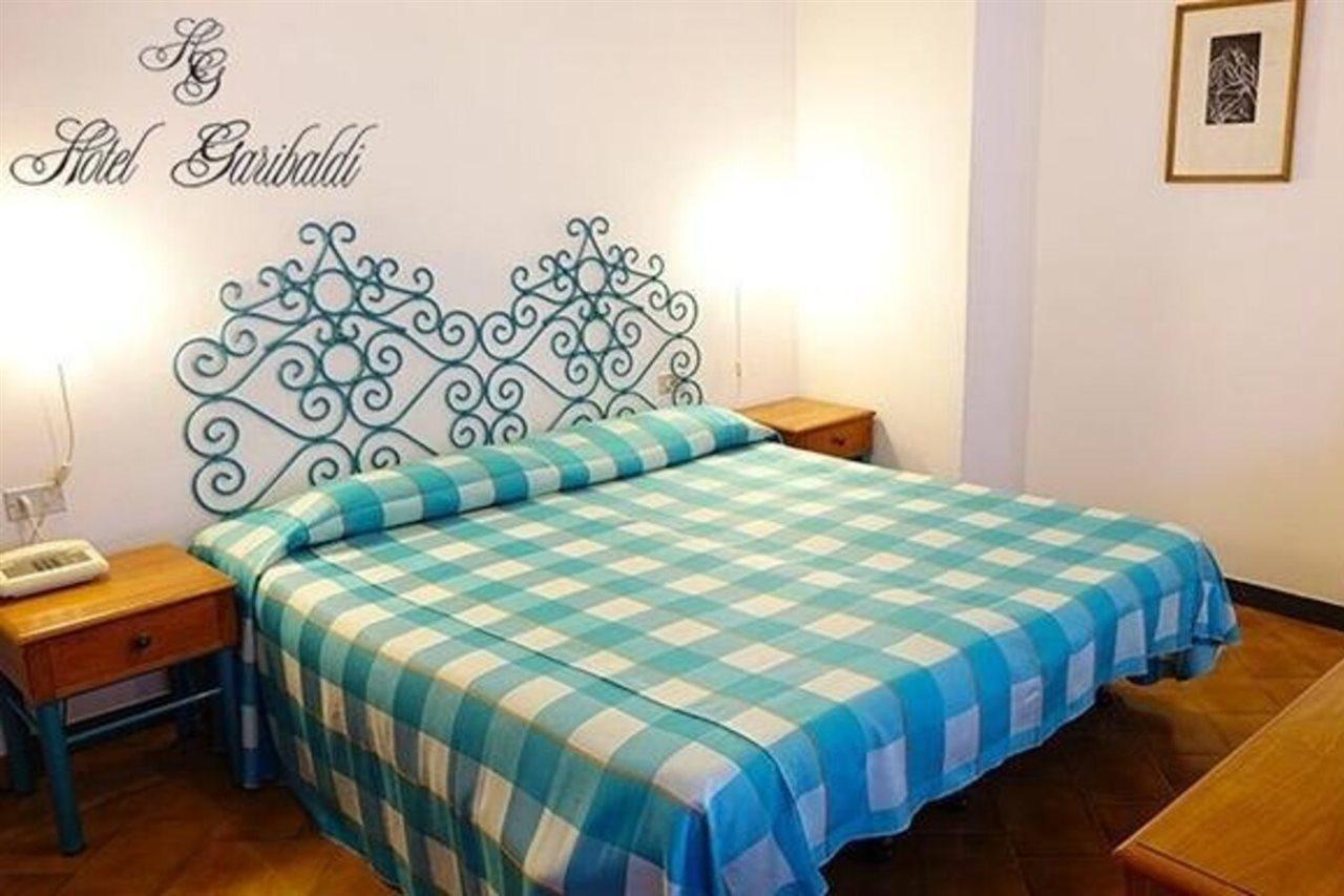 Hotel Garibaldi Finale Ligure Exterior photo