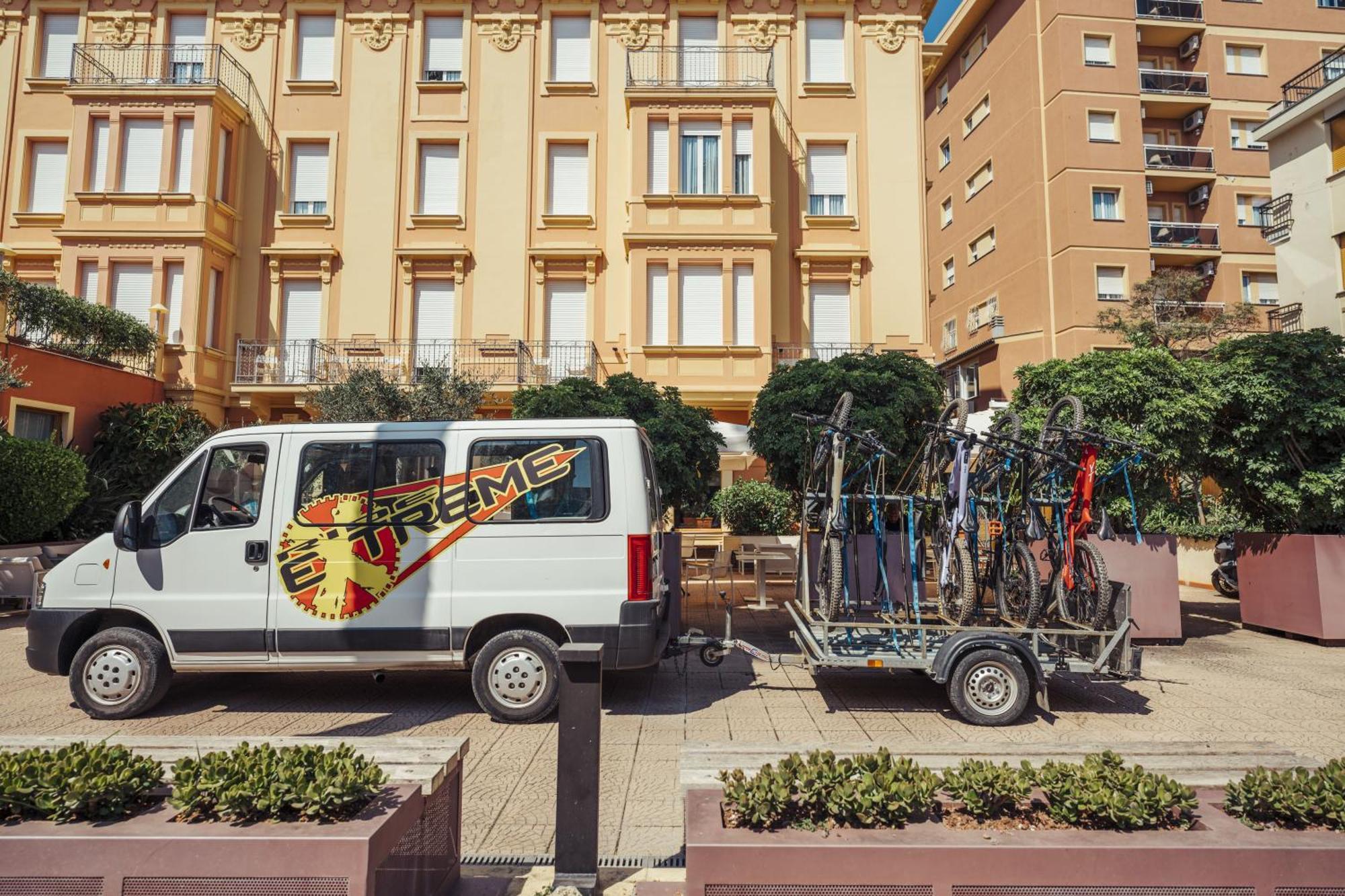 Hotel Garibaldi Finale Ligure Exterior photo